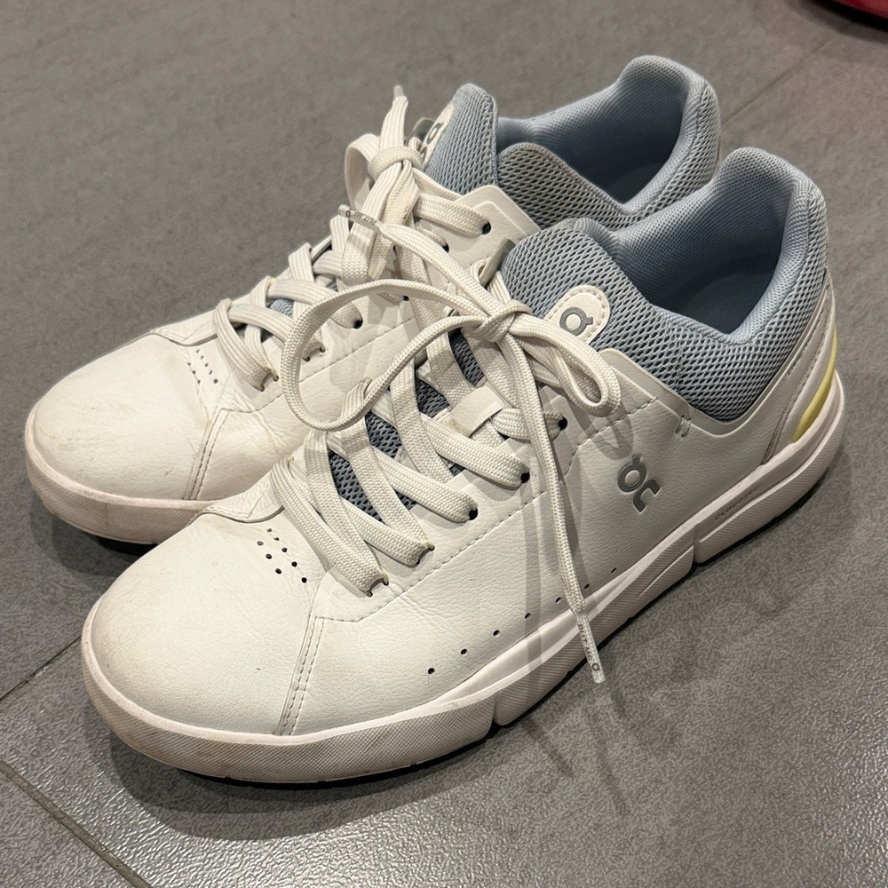 Womens On Roger Federer Sneakers